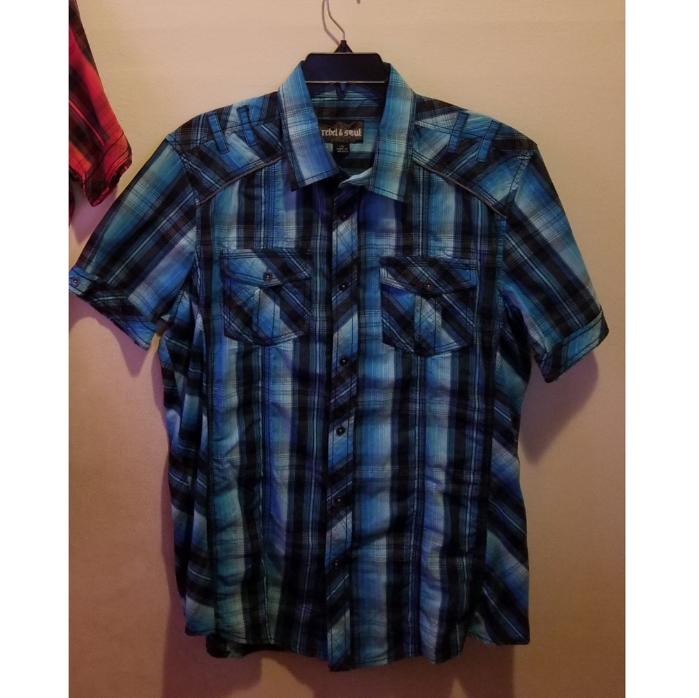 Men Casual Dress Shirts. Multi-Color, Size L